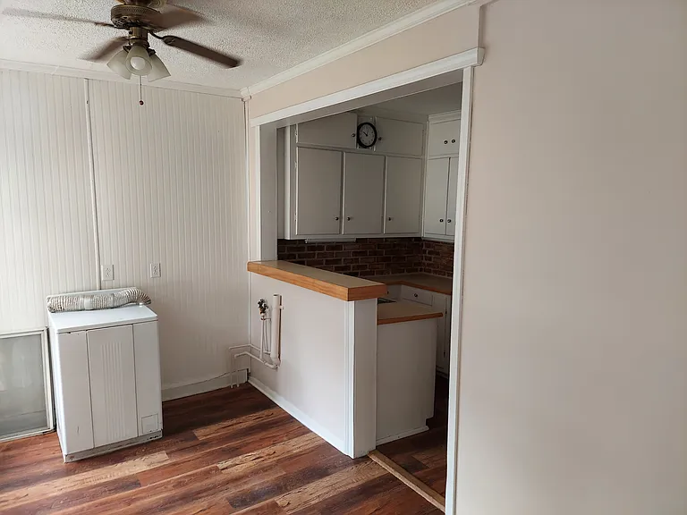218 Hurley Ave — Photo 16