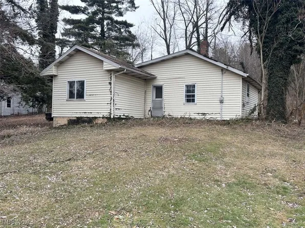 1378 Evening Star Ave SE, East Canton, OH 44730