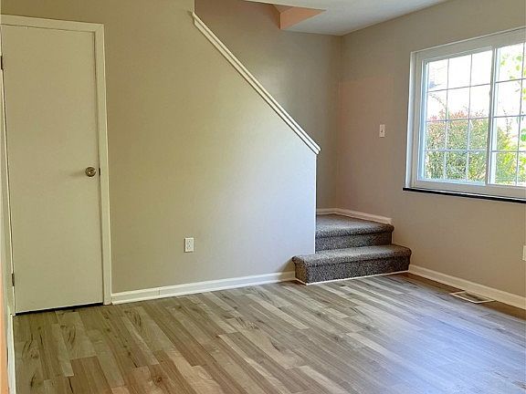 5th image of 339 E 235th St