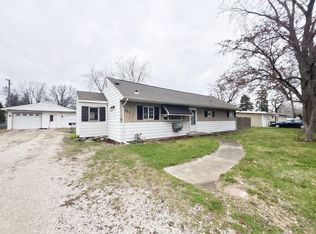 17W452 Butterfield Rd, Oakbrook Terrace, IL 60181