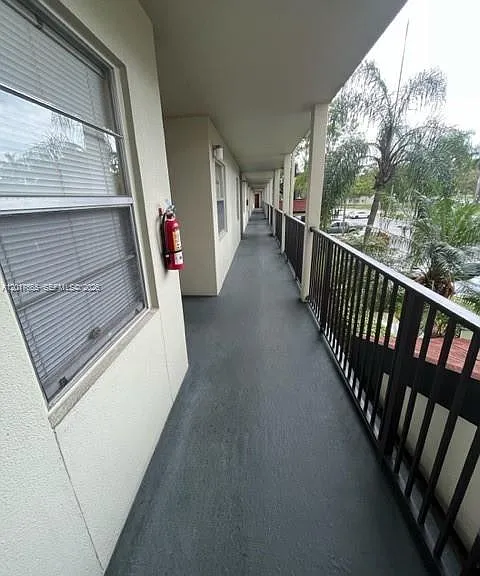 1300 SW 130th Ave #210F — Photo 3