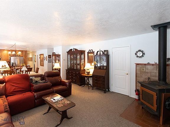 5th image of 317 Shoshone Ave