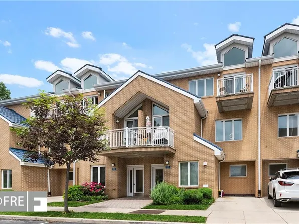 1940 Bergen Avenue image 1 of 42