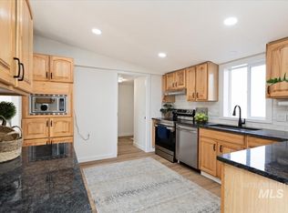 3890 NE Canyon Creek Rd, Mtn Home, ID 83647