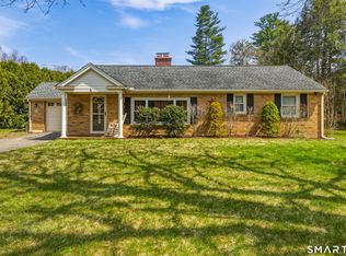 8 Grimes Brook Place, Simsbury, CT 06070