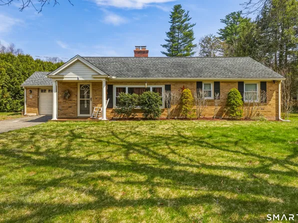 8 Grimes Brook Place, Simsbury, CT 06070