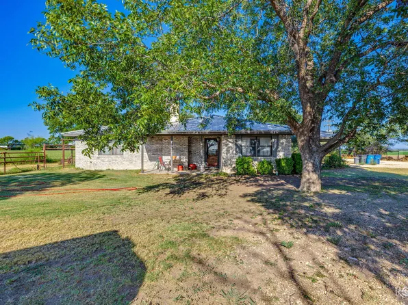 5601 Mullins Crossing Rd, Miles, TX 76861