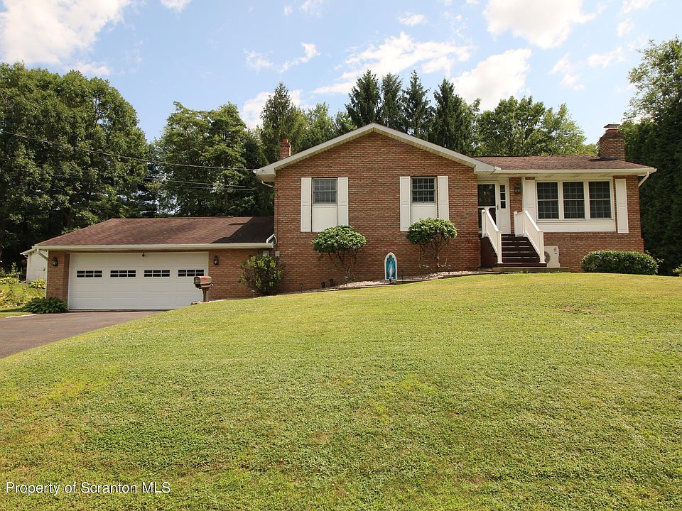 1st image of 935 Hilltop Dr