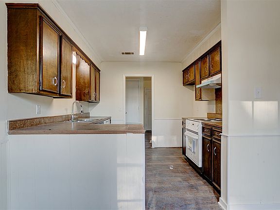 4th image of 4567 Sandlewood Dr