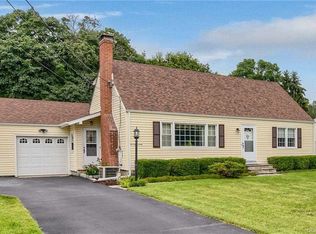 47 Kinry Rd, Poughkeepsie, NY 12603