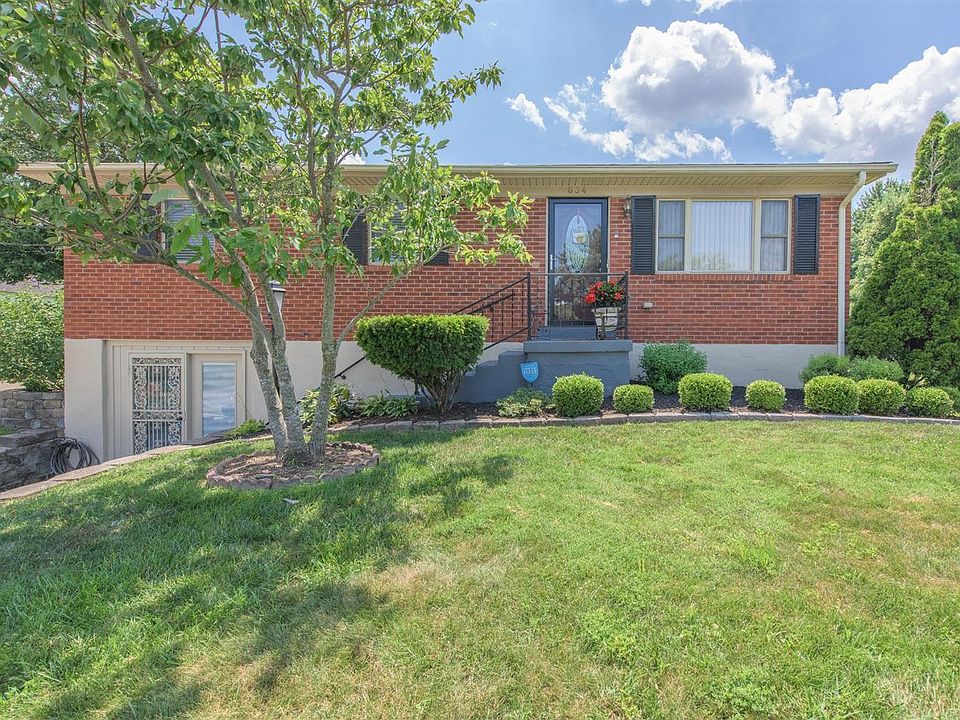1st image of 634 Wells Ct