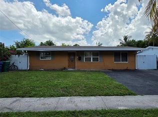 4540 NW 26th St, Lauderhill, FL 33313