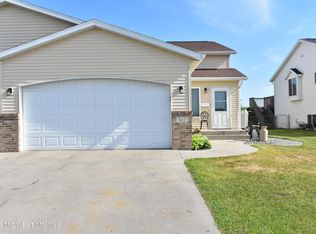 912 3rd Ave NE, Dilworth, MN 56529