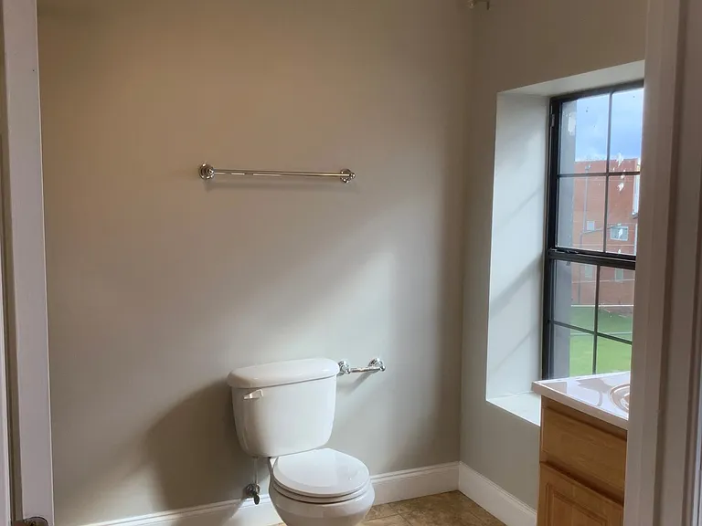 405 W Watauga Ave — Photo 6