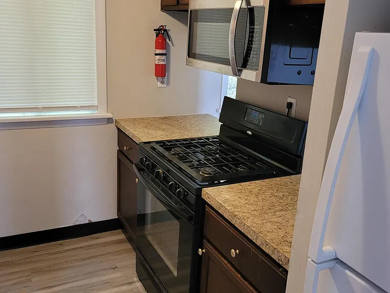 707 Saint Marys Dr — Photo 3