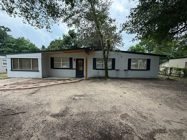 1st image of 202 Ruby Ave