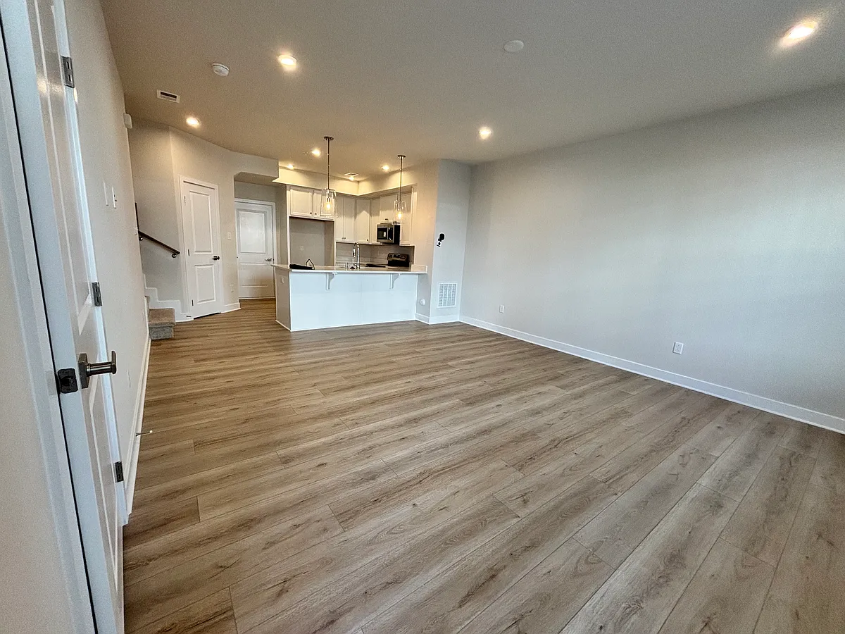 Building Photo - 2846 Calgary Ln
