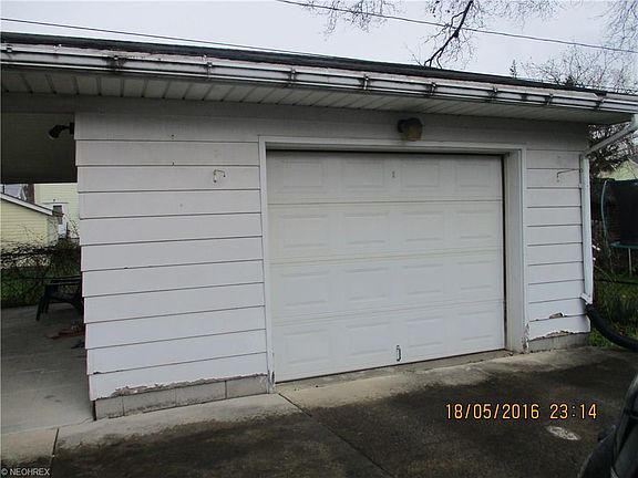 3rd image of 355 Woodbine Ave SE