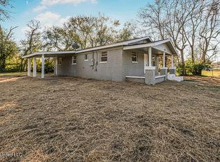 4718 Jackson Ave, Moss Point, MS 39563