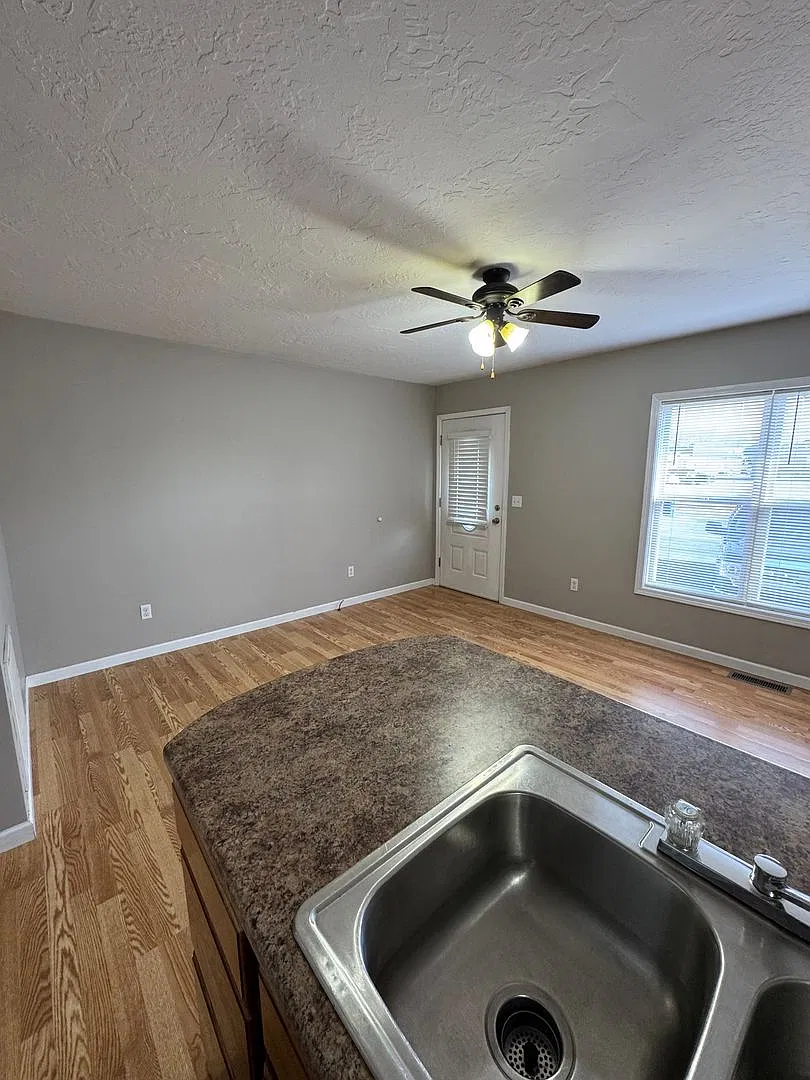 Desirable Bo Drive Duplex! — Photo 3