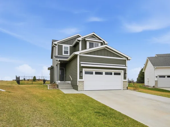 9114 S 91st Ct, West Des Moines, IA 50266