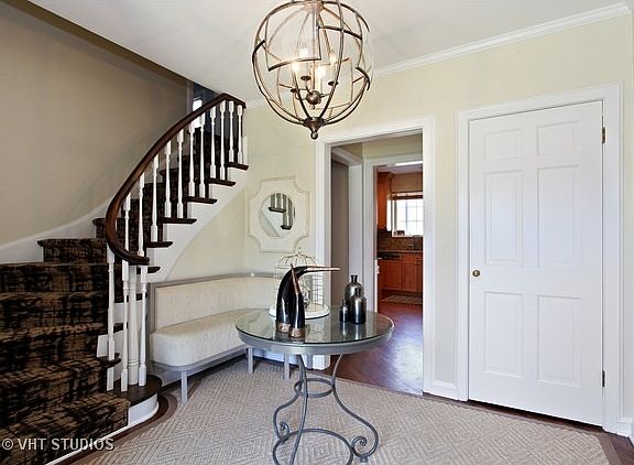 2nd image of 1319 Linden Ave