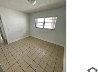 120 W 9th St #201, Hialeah, FL 33010