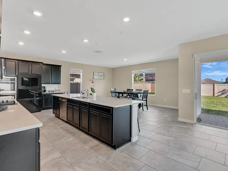 4894 Knoll Ln — Photo 9