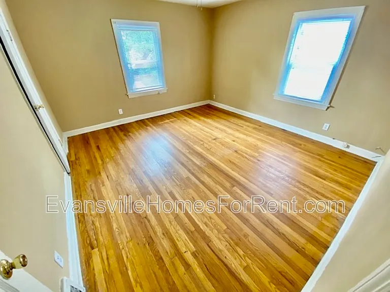 1228 S Roosevelt Dr — Photo 7