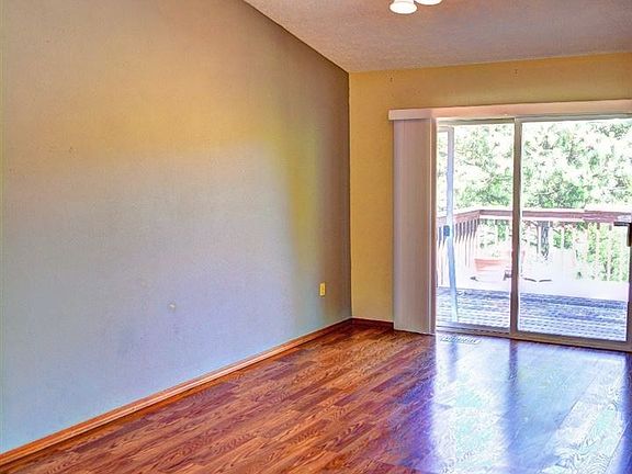 4th image of 3212 W 21st Ave