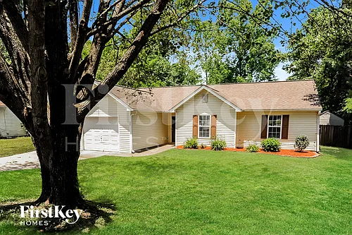 5255 Hillcrest Glenn Dr Photo 1