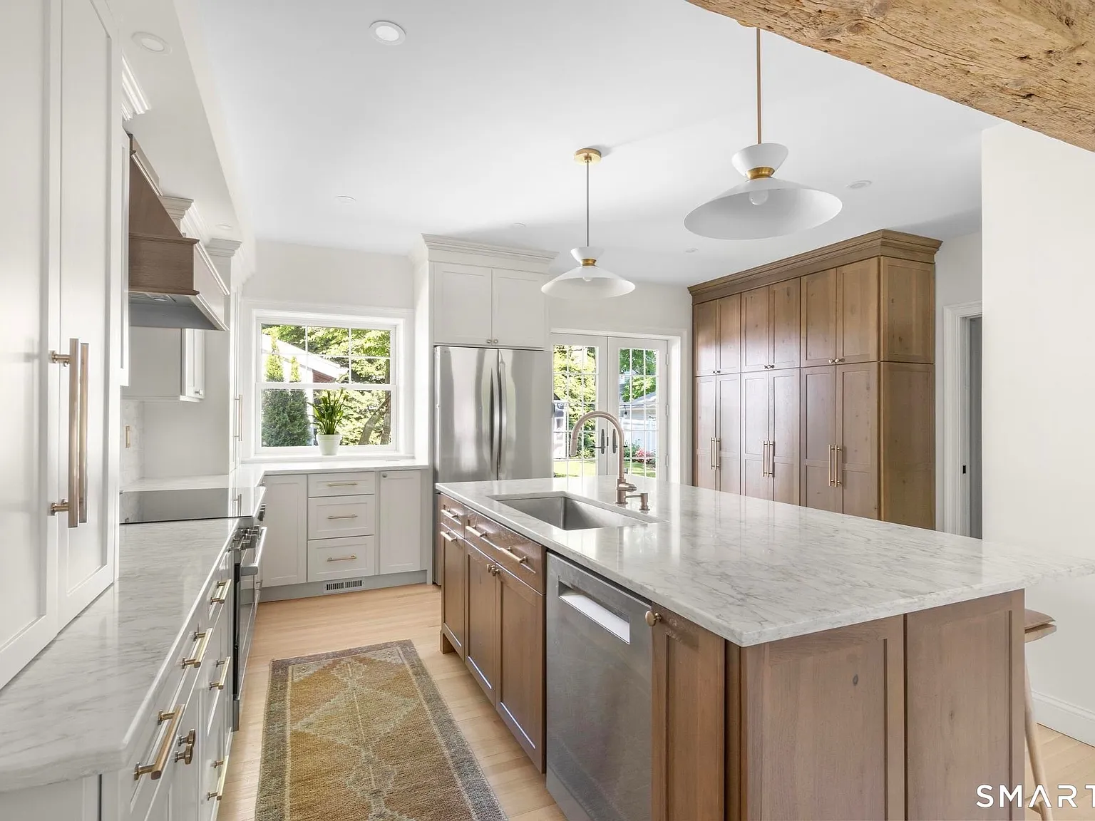 3 bed, 2.5 bath, 2456 sqft, $10,750 — Photo 3