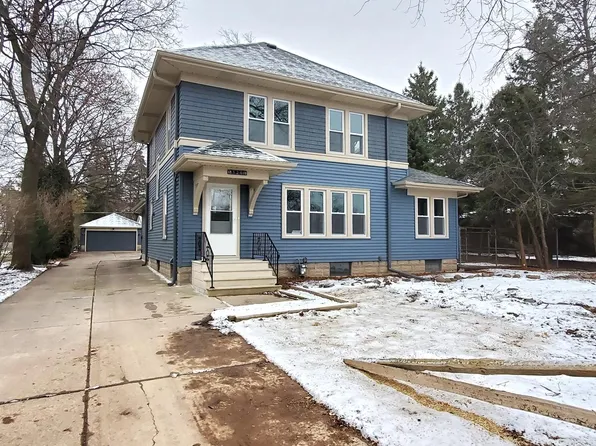 320 North Elm Grove ROAD, Brookfield, WI 53005