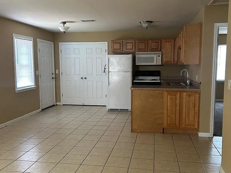 410 Elm St #6B — Photo 5