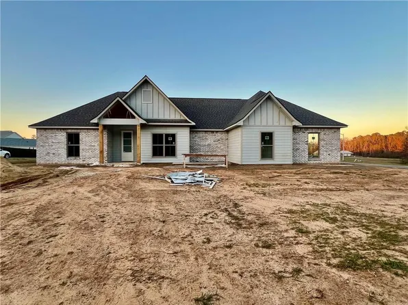 3441 Kisatchie Cir, Woodworth, LA 71485