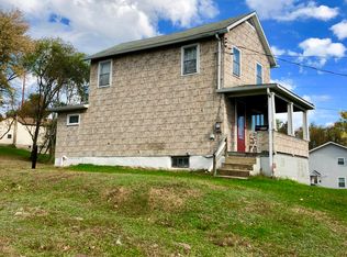 220 Wyalusing St, Old Forge, PA 18518