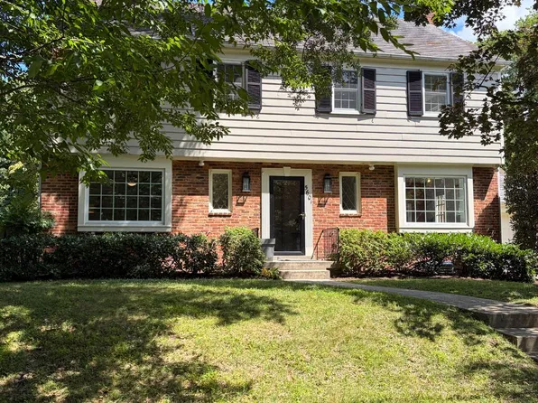 5601 Kirkwood Dr, Bethesda, MD 20816