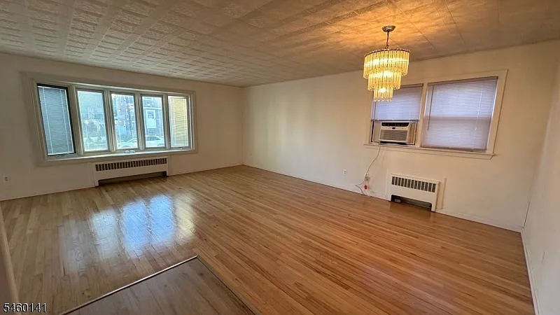 2 bed, $2,400 — Photo 3