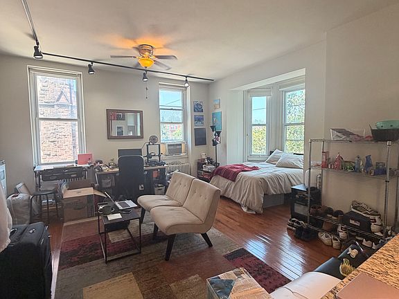 3rd image of 1900 Wallace St Unit 2F