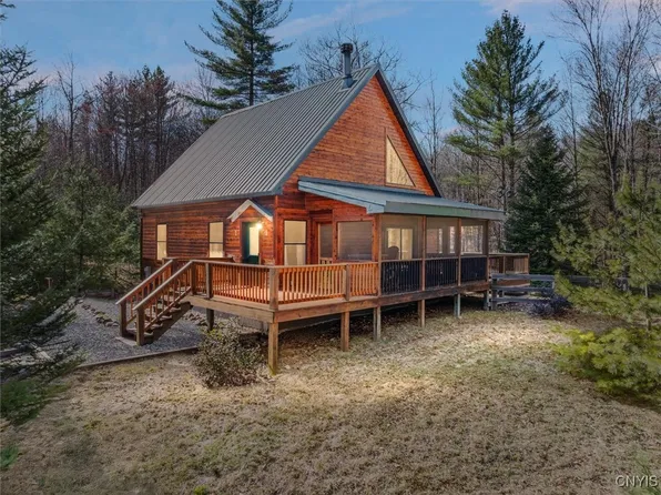 203 Ukrainian Rd, Stratford, NY 13470