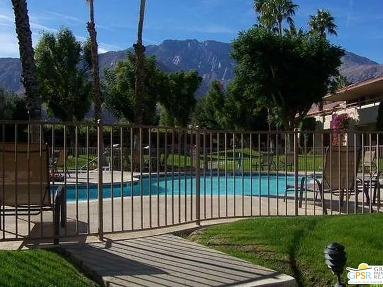 420 N Villa Ct #200 — Photo 1