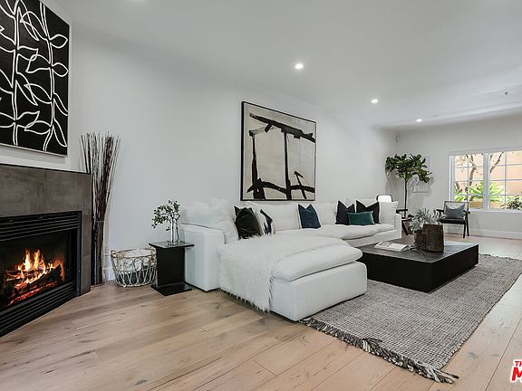 5th image of 851 N San Vicente Blvd APT 113