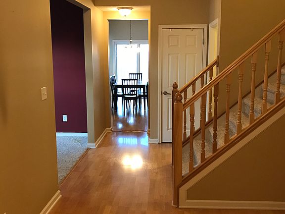 3rd image of 358 Elnora Ln