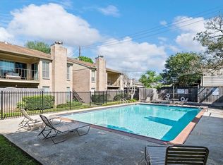 700 Thicket Ln APT 306, Houston, TX 77079