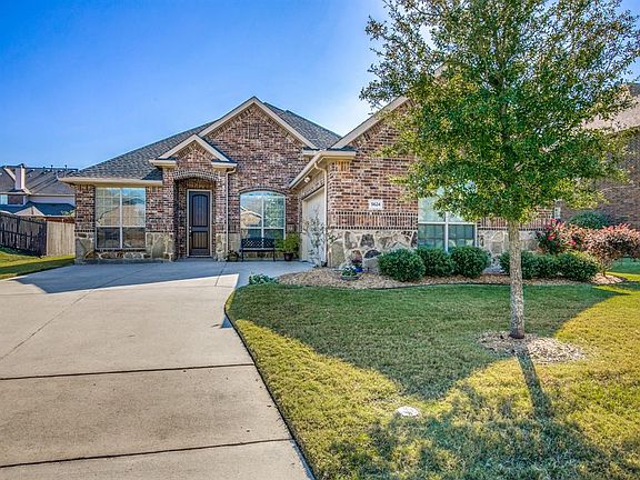 2nd image of 5624 Chateau Dr