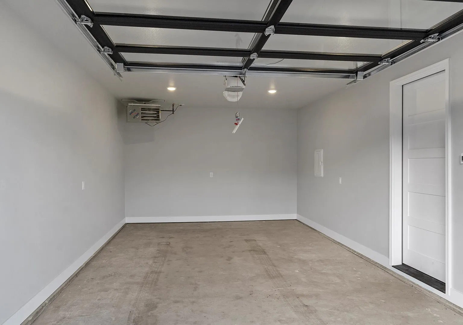3 bed, $2,750 — Photo 2