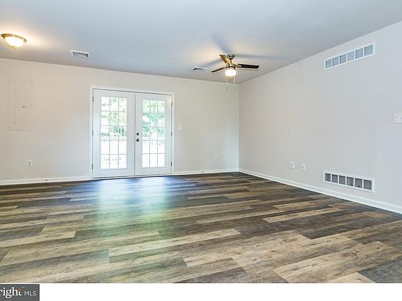 5th image of 59 Mowely Ln