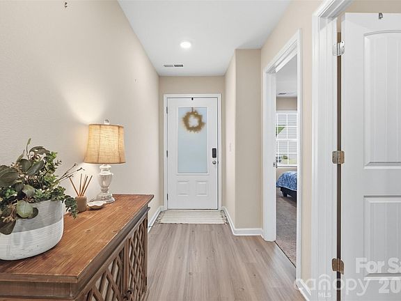 3rd image of 656 Lancelot Dr