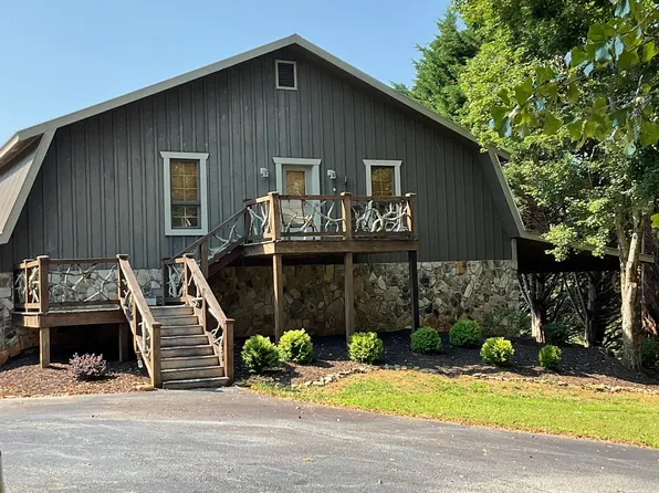 305 Laurel Springs Rd, Mountain Rest, SC 29664
