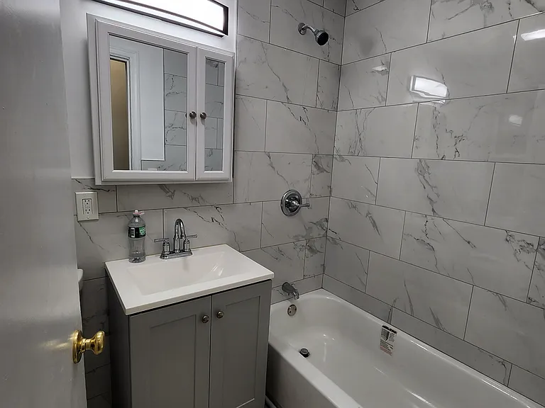 335 Summit Ave #1 — Photo 11